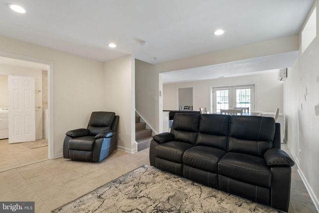221 CANNON WAY, Warrenton, VA 20186