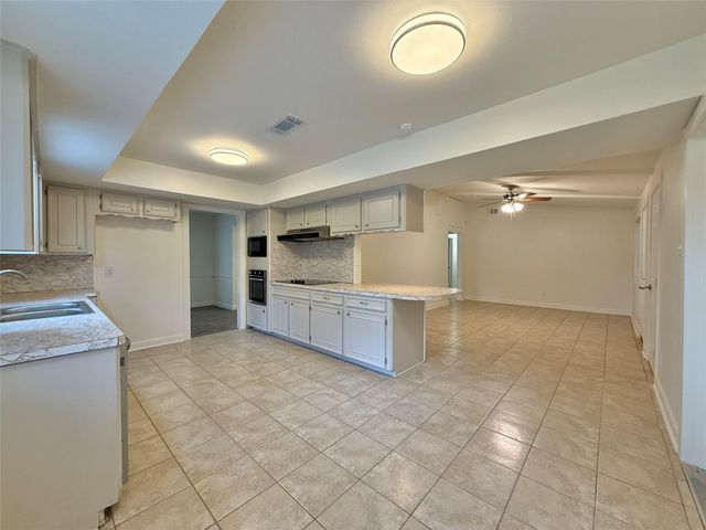 2043 Cherry Laurel Drive, Spring, TX 77386