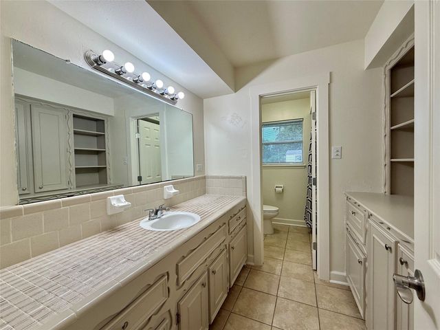 2043 Cherry Laurel Drive, Spring, TX 77386