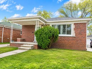 7140 Iowa Street, Hamtramck, MI 48212