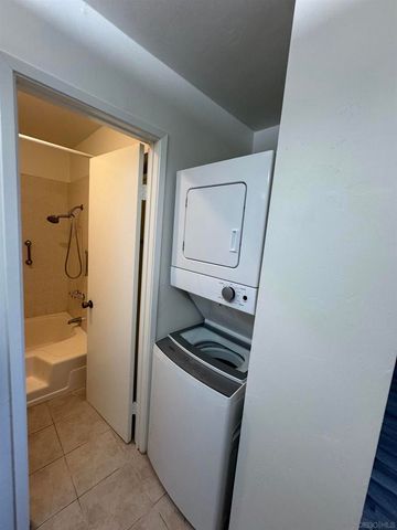 4051 Fanuel 2, San Diego, CA 92109