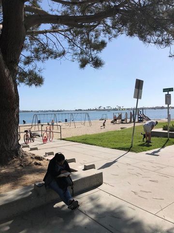 4051 Fanuel 2, San Diego, CA 92109