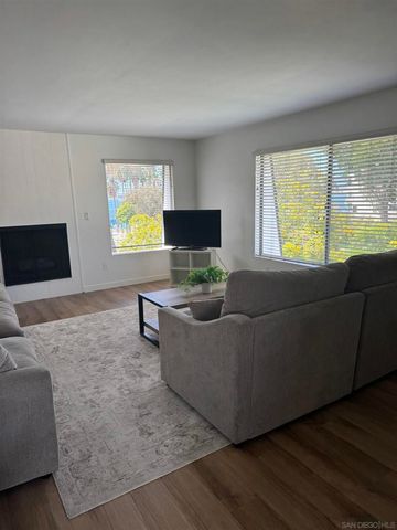 4051 Fanuel 2, San Diego, CA 92109