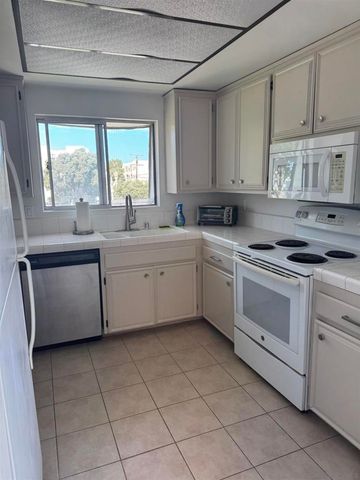 4051 Fanuel 2, San Diego, CA 92109