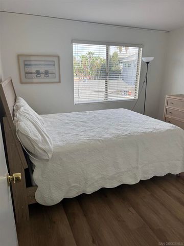 4051 Fanuel 2, San Diego, CA 92109