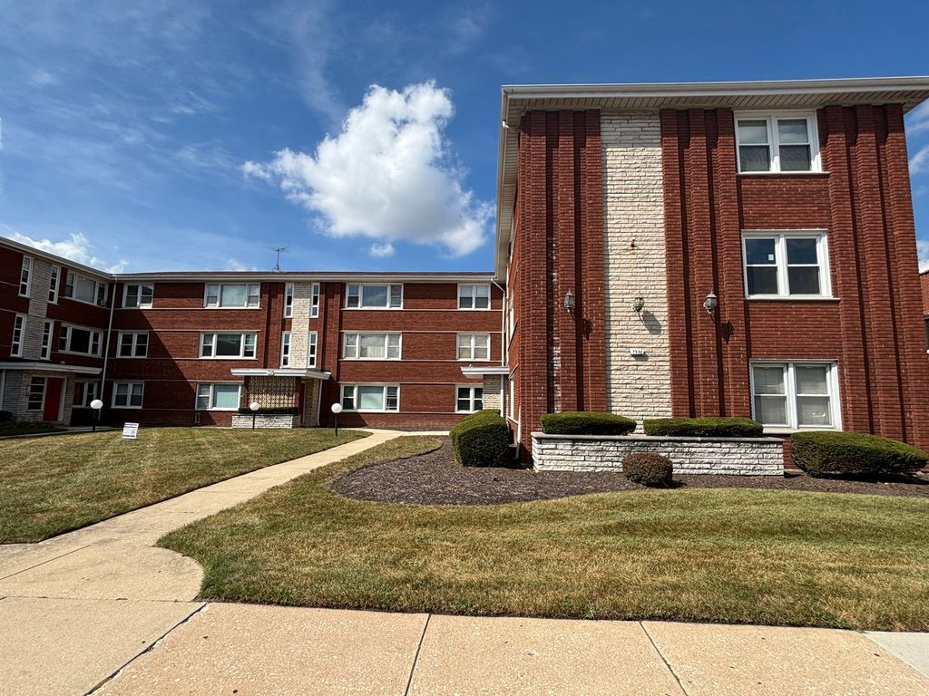 7932 S pulaski Road 302, Chicago, IL 60652 — exterior