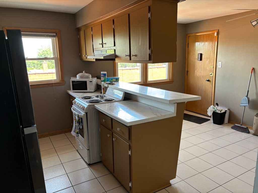 7932 S pulaski Road 302, Chicago, IL 60652 — photo 3