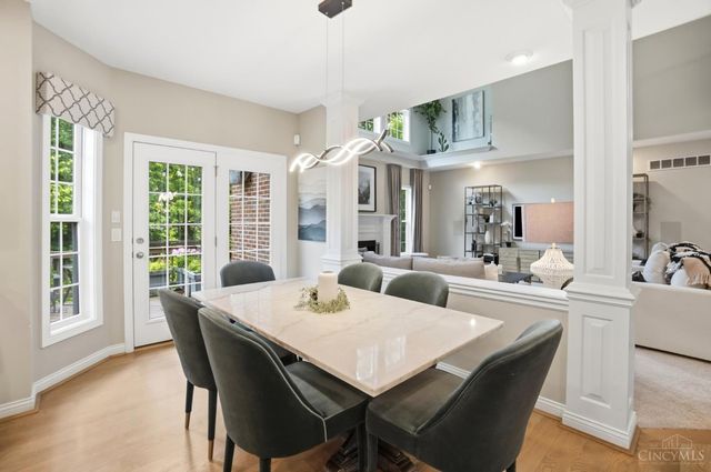 7484 Hunters Trail, West Chester, OH 45069