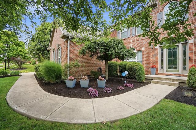 7484 Hunters Trail, West Chester, OH 45069