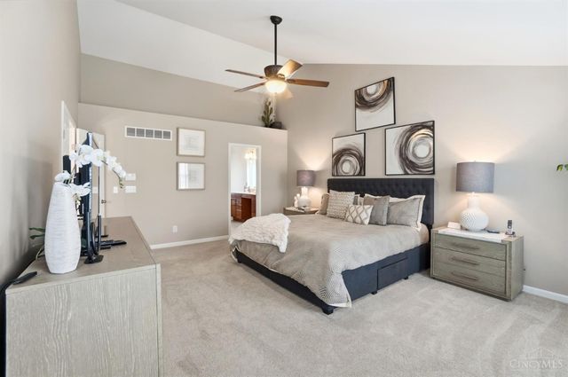 7484 Hunters Trail, West Chester, OH 45069