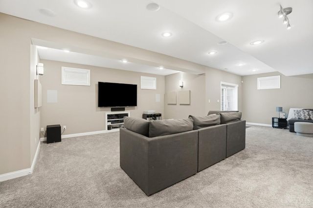 7484 Hunters Trail, West Chester, OH 45069