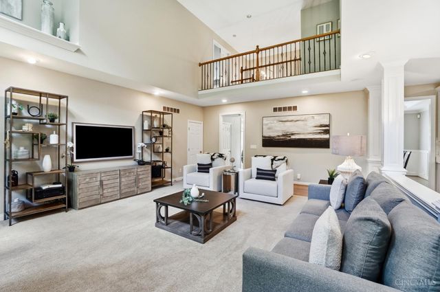 7484 Hunters Trail, West Chester, OH 45069