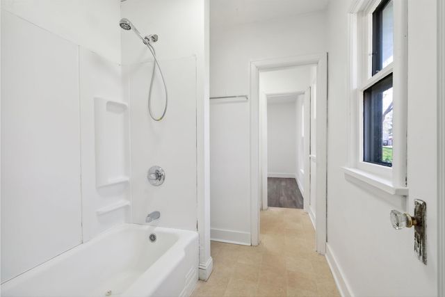 1115 W 11th Street, Cedar Falls, IA 50613
