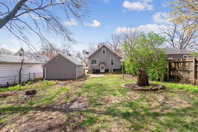 1115 W 11th Street, Cedar Falls, IA 50613