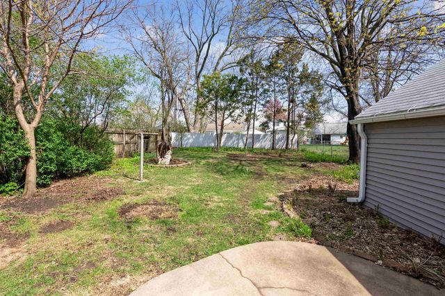1115 W 11th Street, Cedar Falls, IA 50613