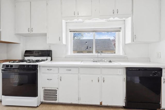 1115 W 11th Street, Cedar Falls, IA 50613