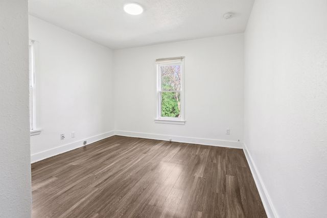 1115 W 11th Street, Cedar Falls, IA 50613