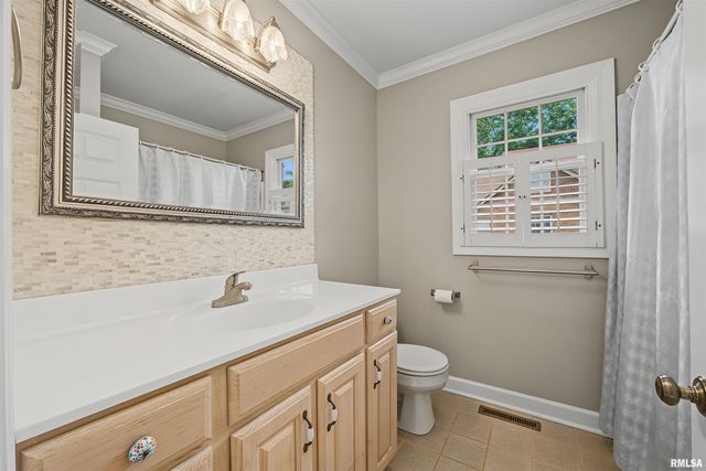 1512 E GLEN Avenue, Peoria Heights, IL 61616