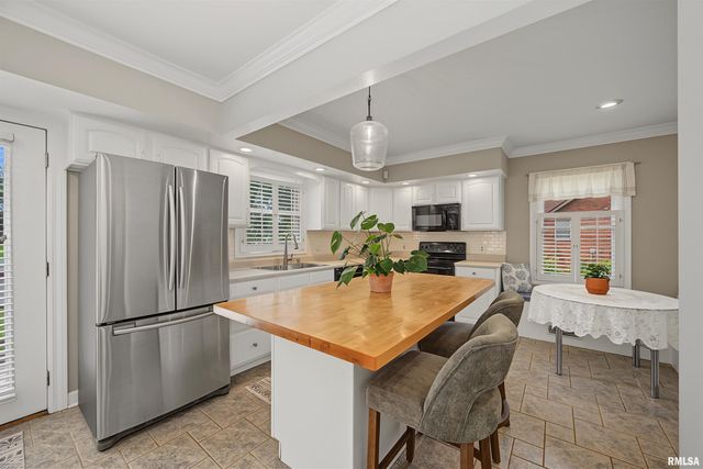 1512 E GLEN Avenue, Peoria Heights, IL 61616