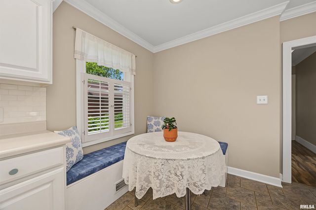 1512 E GLEN Avenue, Peoria Heights, IL 61616