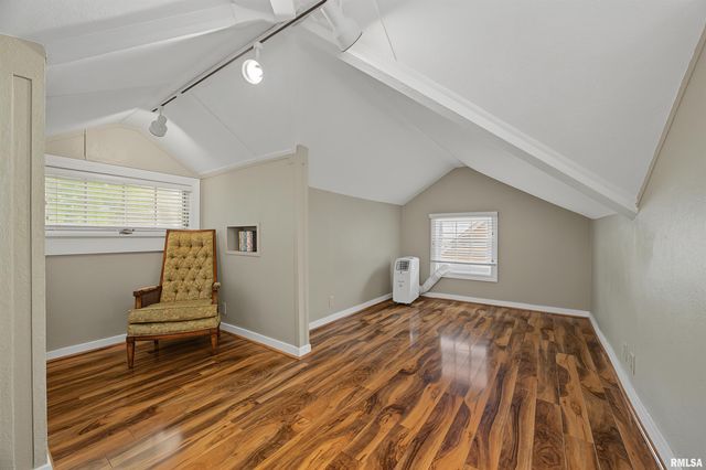 1512 E GLEN Avenue, Peoria Heights, IL 61616
