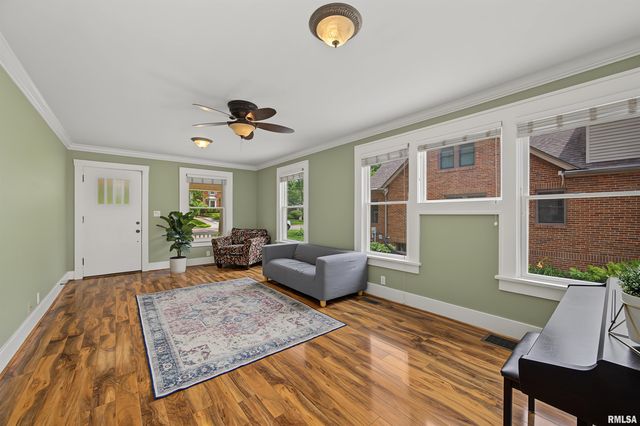 1512 E GLEN Avenue, Peoria Heights, IL 61616