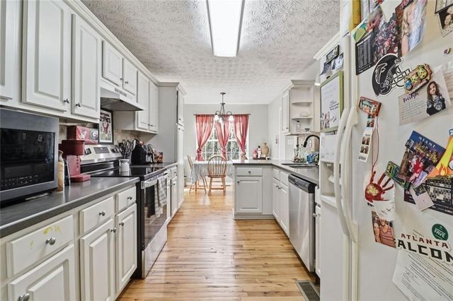 1235 Smoke Hill Lane, Hoschton, GA 30548