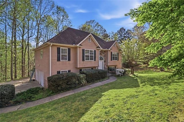 1235 Smoke Hill Lane, Hoschton, GA 30548