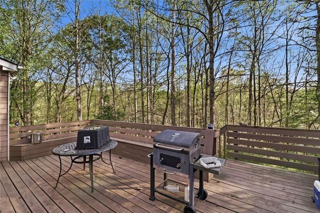 1235 Smoke Hill Lane, Hoschton, GA 30548