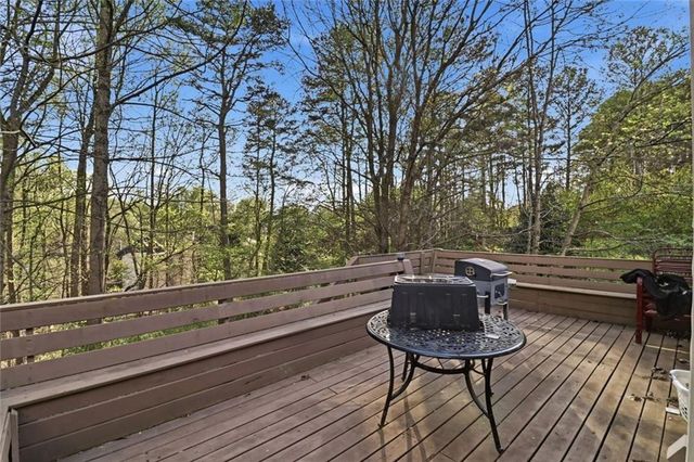 1235 Smoke Hill Lane, Hoschton, GA 30548