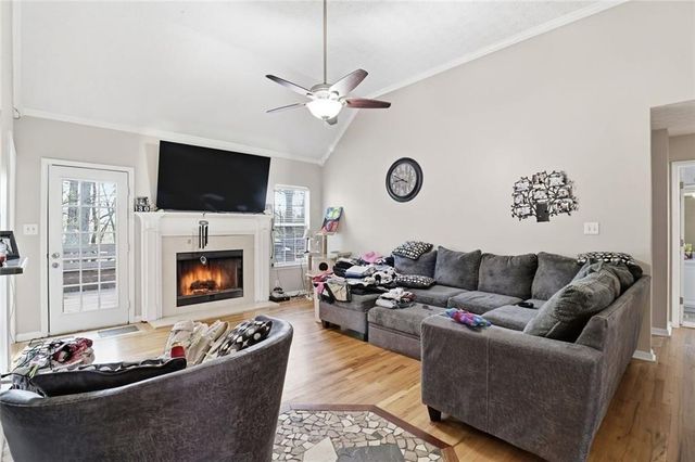 1235 Smoke Hill Lane, Hoschton, GA 30548