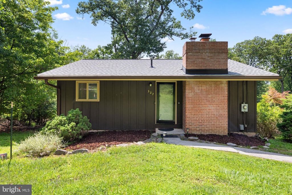 327 CUB RUN LN, Harpers Ferry, WV 25425