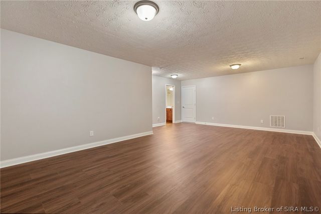 9015 Woodford Drive, Charlestown, IN 47111