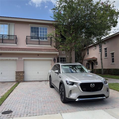 280 Las Brisas Cir 280, Sunrise, FL 33326
