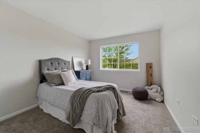 534 mallard Lane B, Sugar Grove, IL 60554