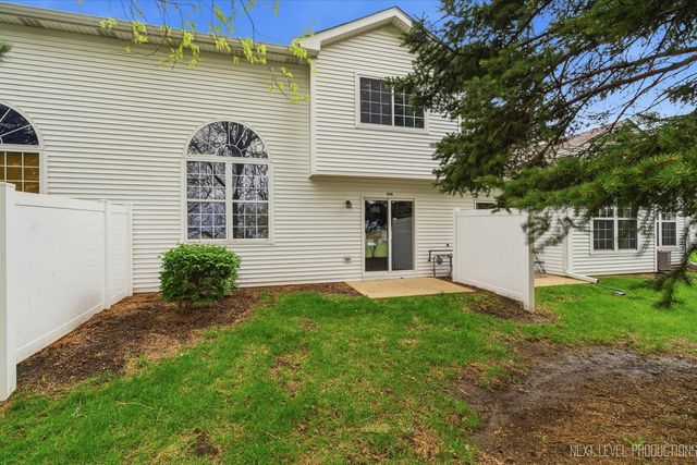 534 mallard Lane B, Sugar Grove, IL 60554