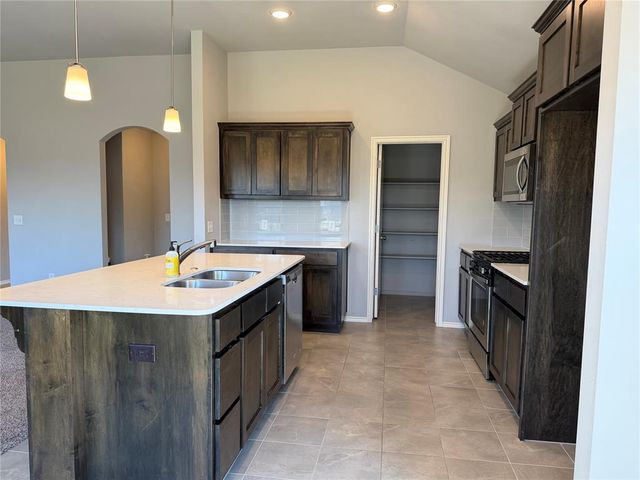 1229 SW 156th Terrace, Oklahoma City, OK 73170