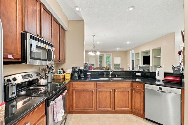 6096 Sowerby Lane, Westerville, OH 43081