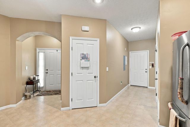 6096 Sowerby Lane, Westerville, OH 43081