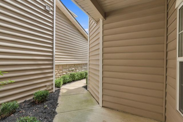 6096 Sowerby Lane, Westerville, OH 43081