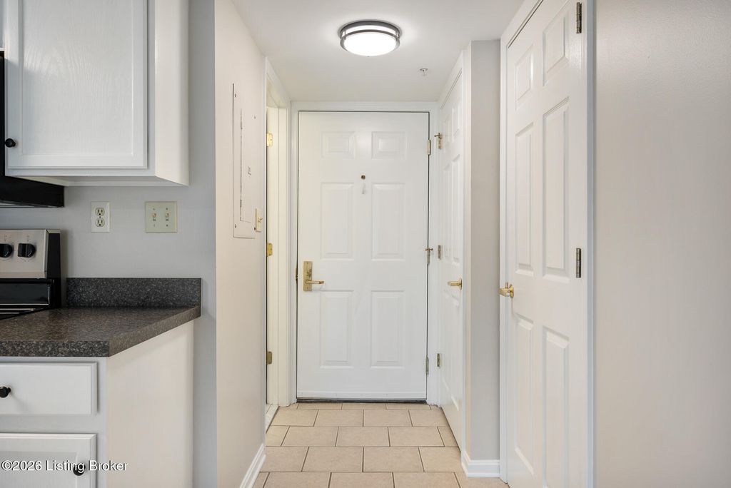 2730 Brownsboro Rd 153, Louisville, KY 40206