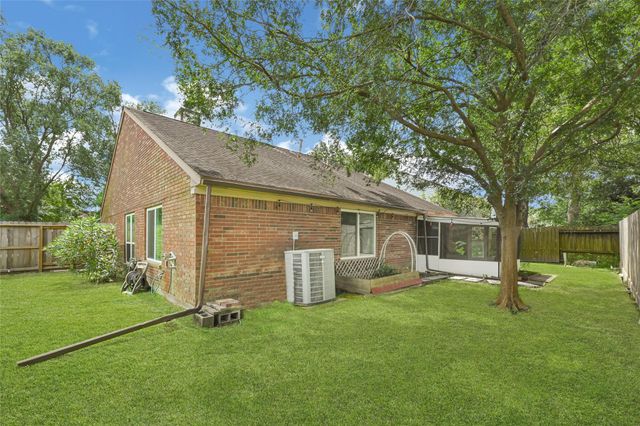 4002 Spring Forest Drive, Pearland, TX 77584