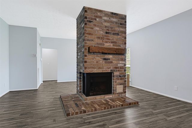 4002 Spring Forest Drive, Pearland, TX 77584