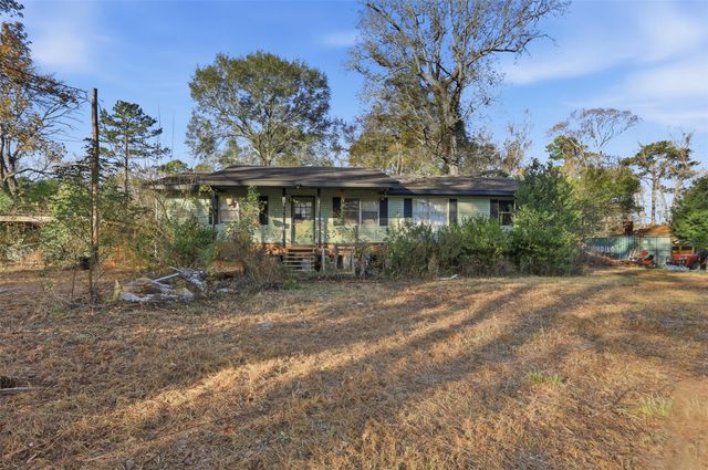 12108 N Lakewood Drive, Splendora, TX 77372