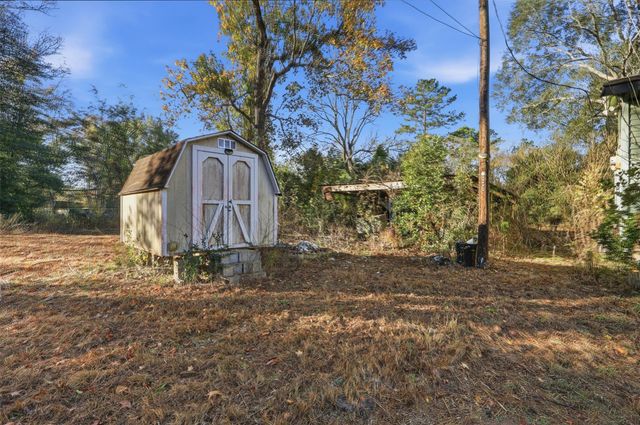 12108 N Lakewood Drive, Splendora, TX 77372