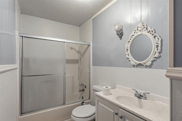 12108 N Lakewood Drive, Splendora, TX 77372