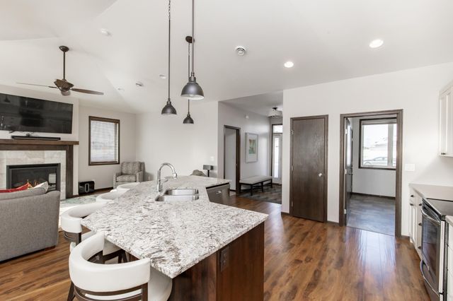 4268 Pine Parkway S, Fargo, ND 58104