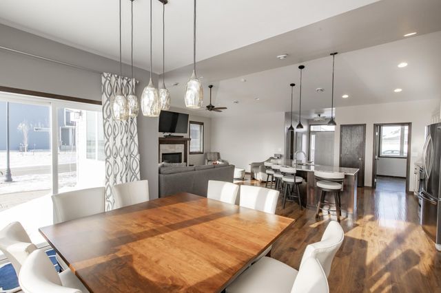 4268 Pine Parkway S, Fargo, ND 58104