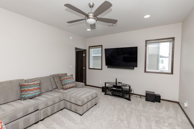 4268 Pine Parkway S, Fargo, ND 58104