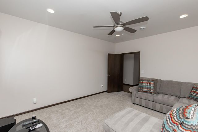 4268 Pine Parkway S, Fargo, ND 58104